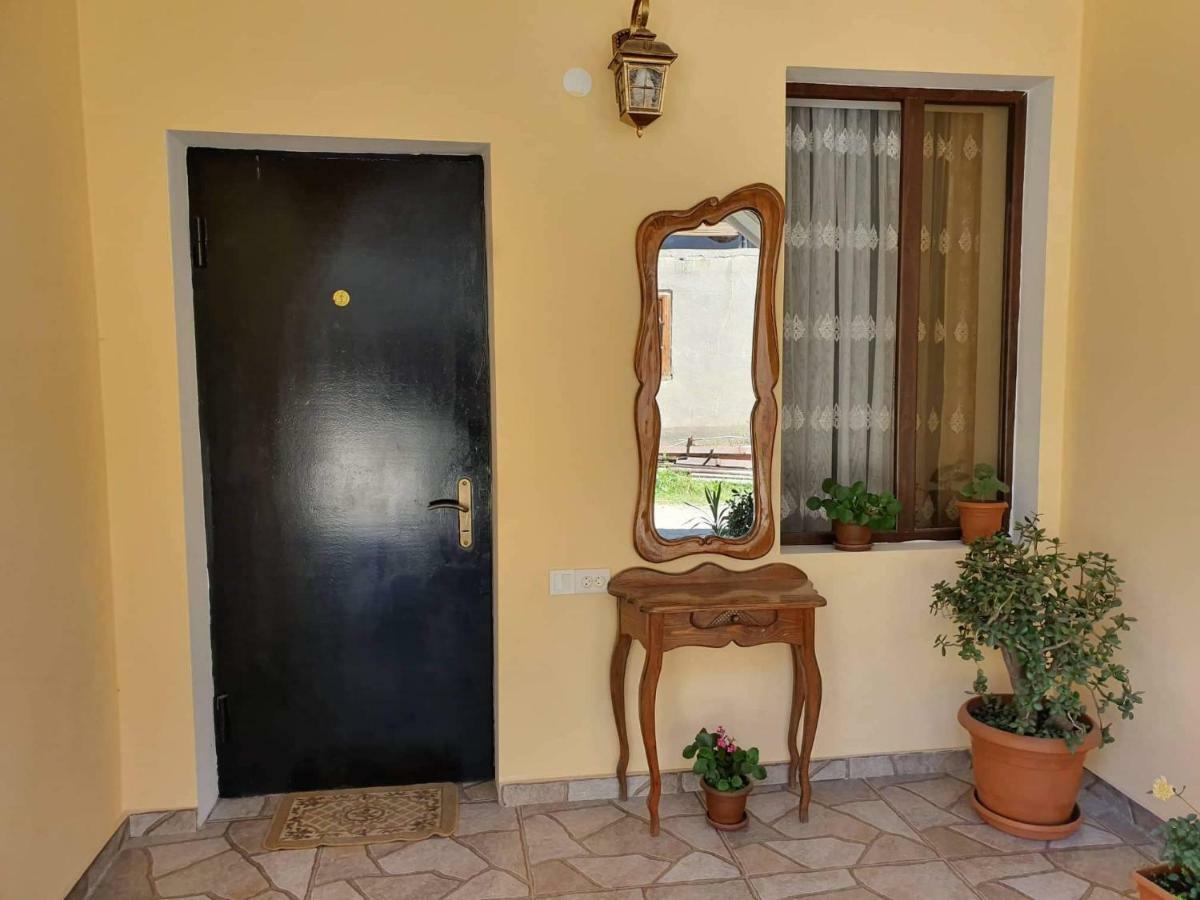 Guesthouse Kurdiani In Местия Екстериор снимка